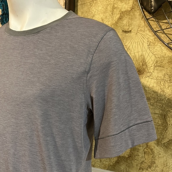 Nike Dri Fit. Crew Neck Tee. Large - Picture 3 of 8